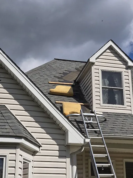 HMC ROOFING PRO LLC Picture 2