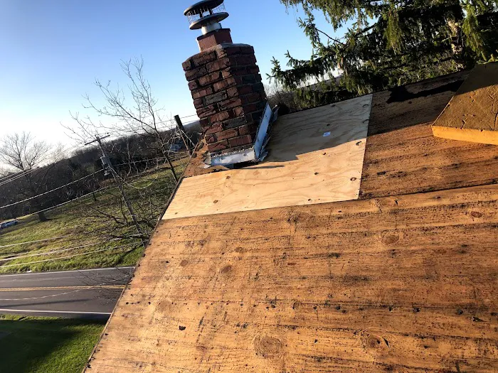 HMC ROOFING PRO LLC Picture 3