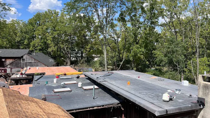 HMC ROOFING PRO LLC Picture 6