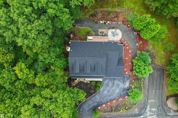 Happy Days Roofing Picture 2