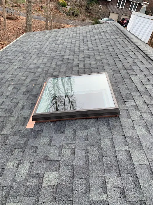 Royal roofing and gutters Picture 4