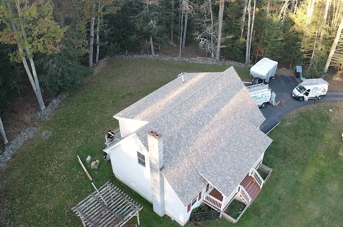 Guaillas Roofing Inc. Picture 3