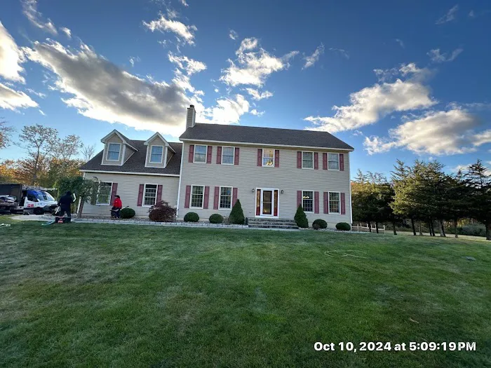 All Seasons Roofing & Siding Inc Picture 1