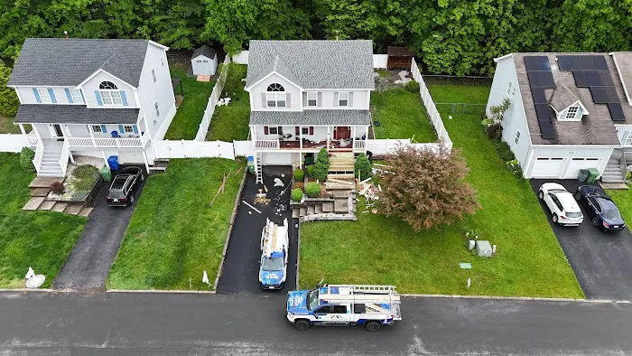 All Seasons Roofing & Siding Inc Picture 10