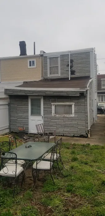 Roof Gurus Picture 1