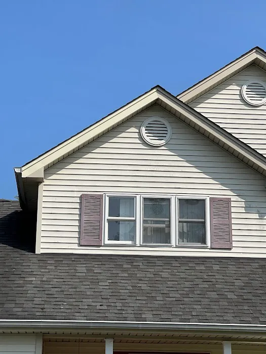 Supreme Island Corp Picture 6