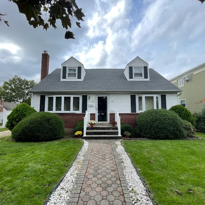 Supreme Island Corp Picture 10