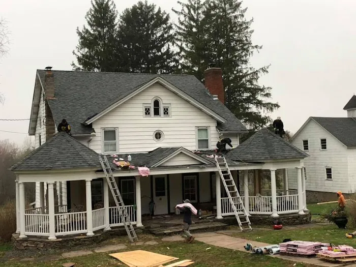 Strait Line Roofing Picture 5