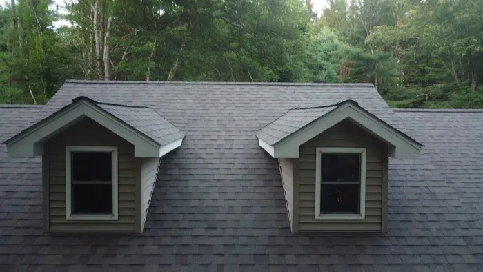 Strait Line Roofing Picture 4