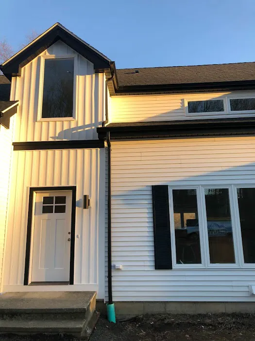 CMW Roofing & Siding Picture 1