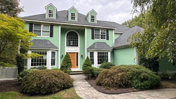 CMW Roofing & Siding Picture 3