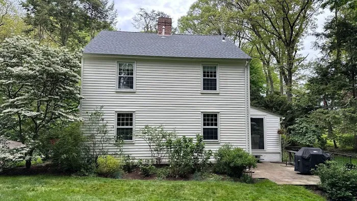 CMW Roofing & Siding Picture 8