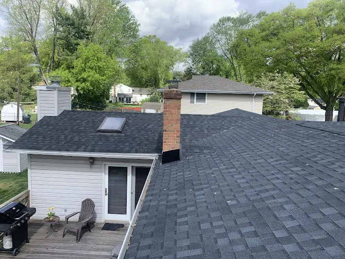 Ricci Brothers Roofing Picture 4