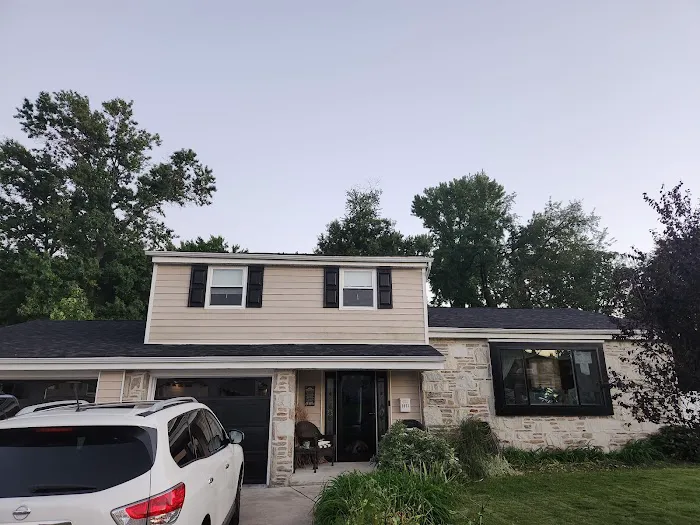 Stephen Owens & Sons Roofing & Siding Picture 1