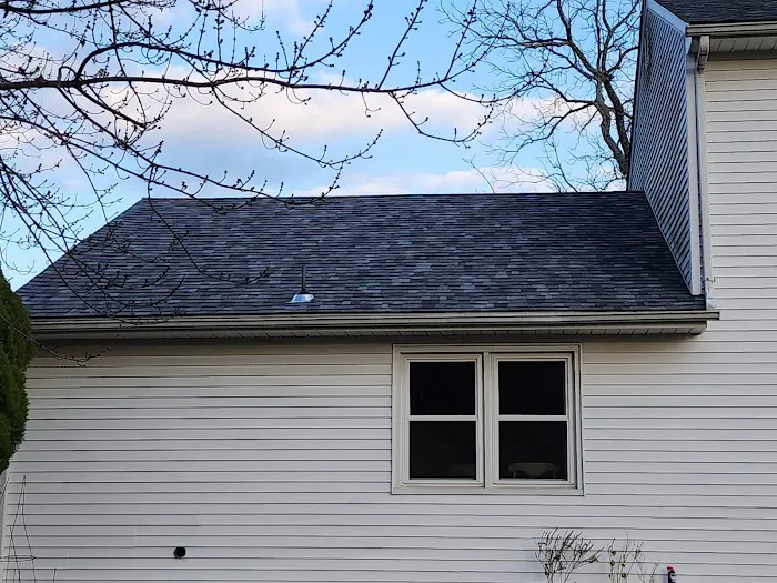 E.Z. DOES IT - CLAIMS AND CONSTRUCTION LLC Picture 8