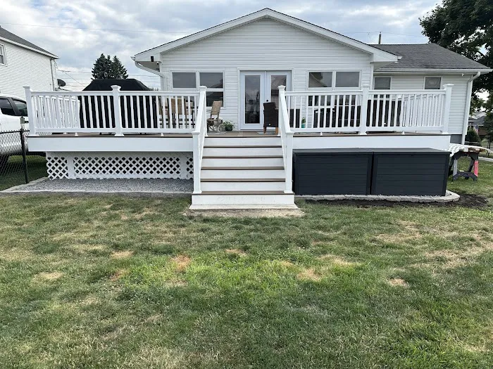 Phil Hodges Jr., ROOFING & CONSTRUCTION - Roofing, Decks, Kitchens, Bathrooms Picture 1