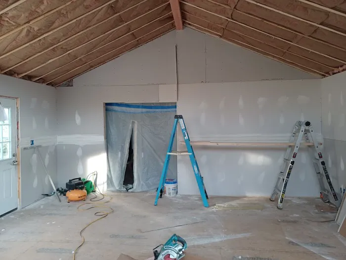 Phil Hodges Jr., ROOFING & CONSTRUCTION - Roofing, Decks, Kitchens, Bathrooms Picture 7