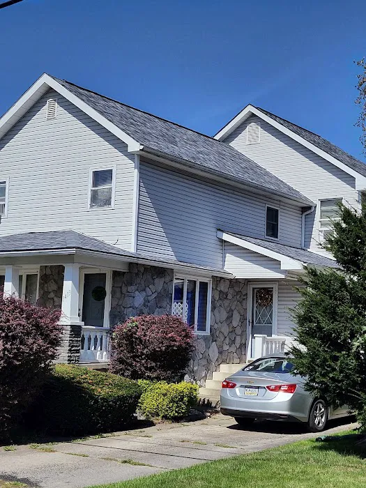 Phil Hodges Jr., ROOFING & CONSTRUCTION - Roofing, Decks, Kitchens, Bathrooms Picture 5