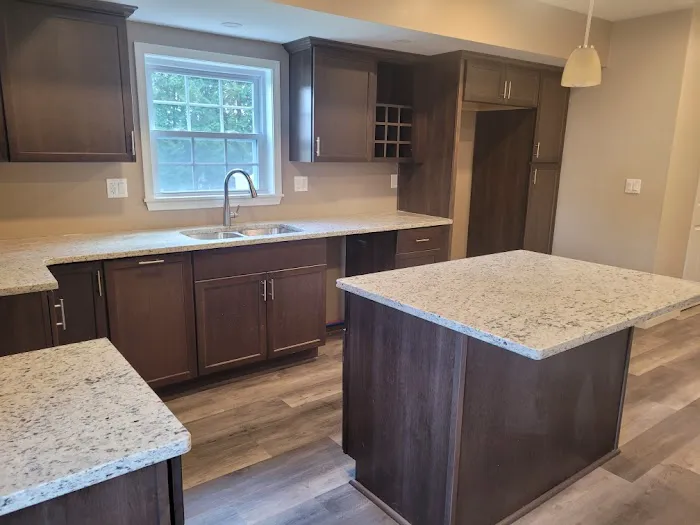 Phil Hodges Jr., ROOFING & CONSTRUCTION - Roofing, Decks, Kitchens, Bathrooms Picture 9