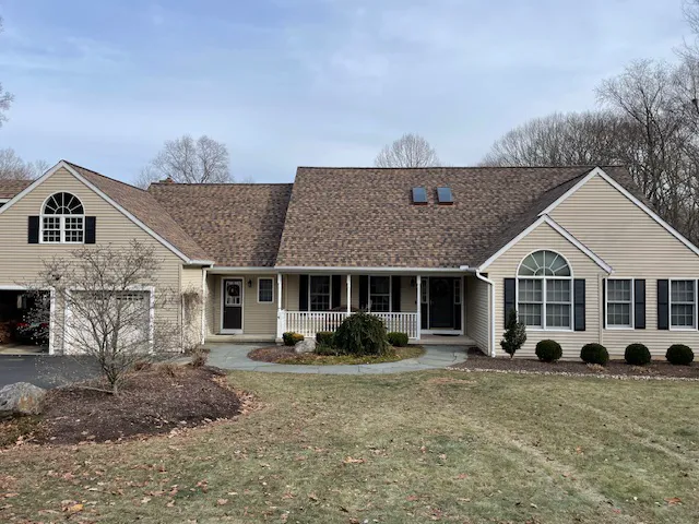 Valley Roofing and Siding Inc Picture 1