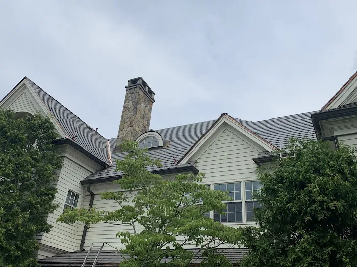 O & C Roofing and Siding LLC Picture 2