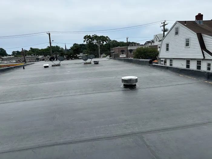 O & C Roofing and Siding LLC Picture 6