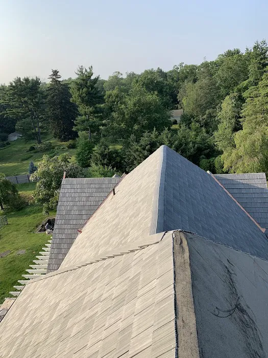 O & C Roofing and Siding LLC Picture 9