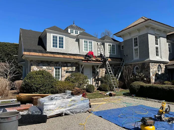 Cedar & Copper Picture 4