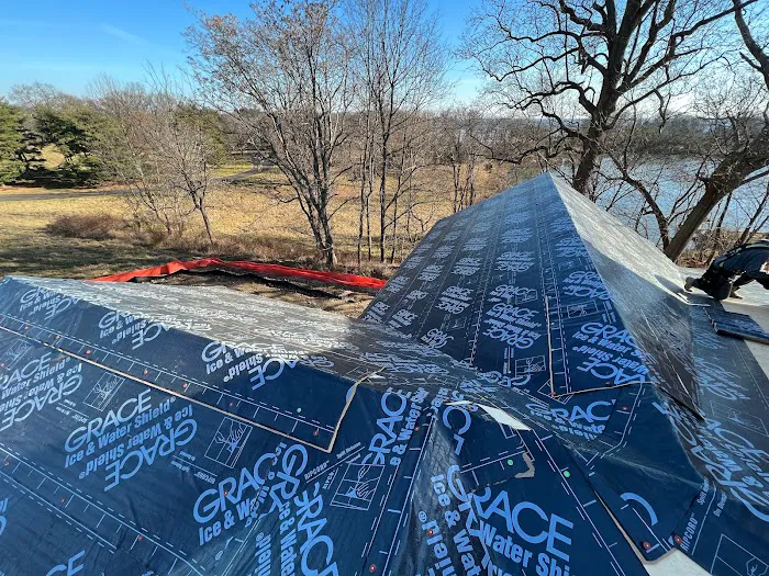 Cedar & Copper Picture 7