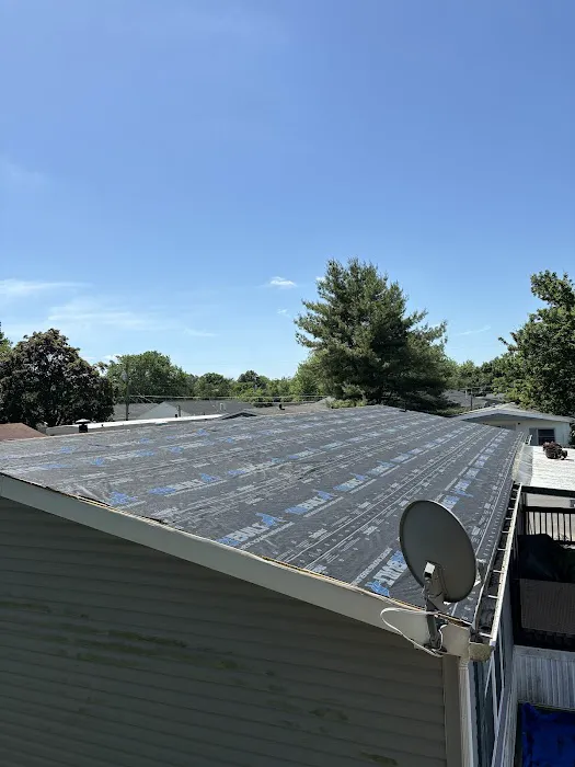 OCHOA ROOFING LLC Picture 3