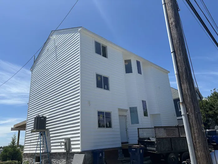 OCHOA ROOFING LLC Picture 7