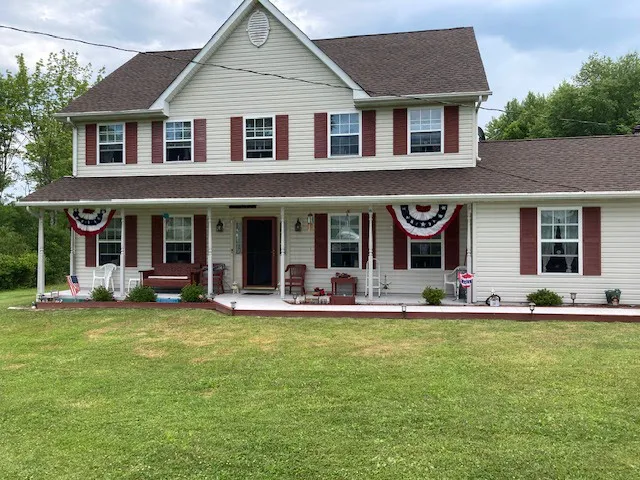 Peters Roofing and Gutters Inc Picture 2