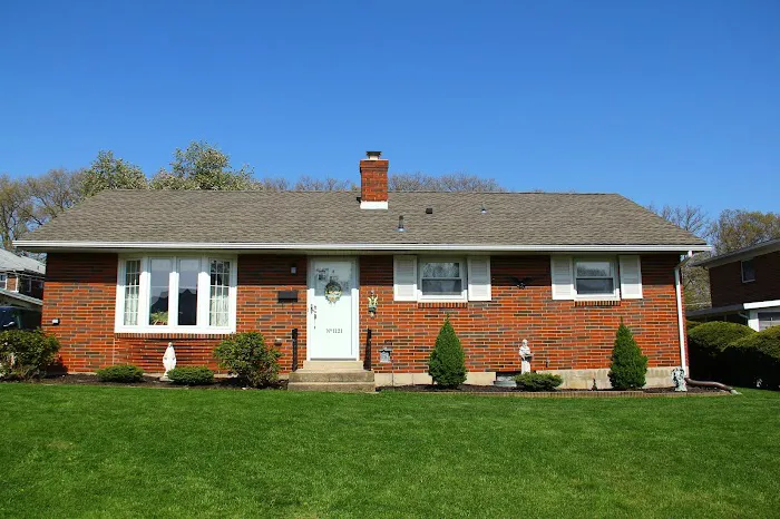 Peters Roofing and Gutters Inc Picture 9