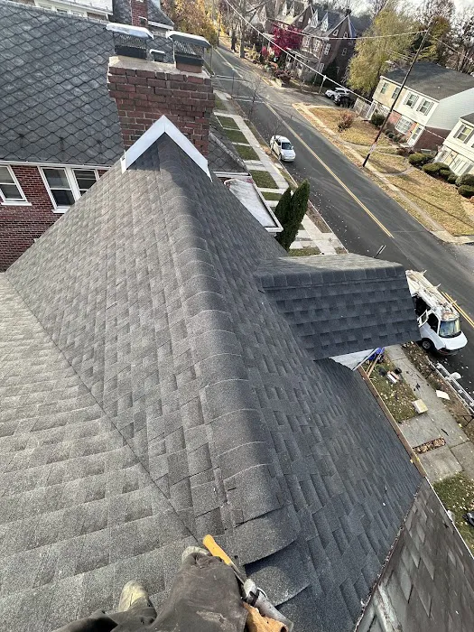Peters Roofing and Gutters Inc Picture 6