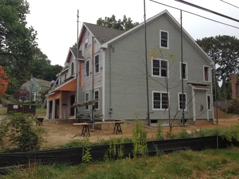 Ari`s Roofing and Siding Picture 8