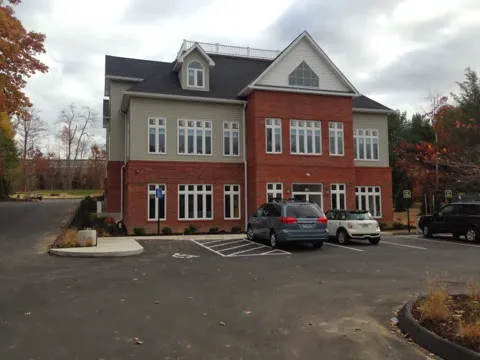 Ari`s Roofing and Siding Picture 3