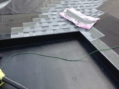 Ari`s Roofing and Siding Picture 9