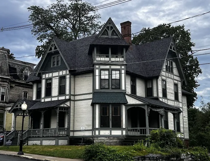 Chris Battaini Roofing & Seamless Gutters Picture 1