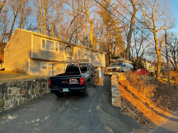 MFC Siding and Roofing LLC Picture 3