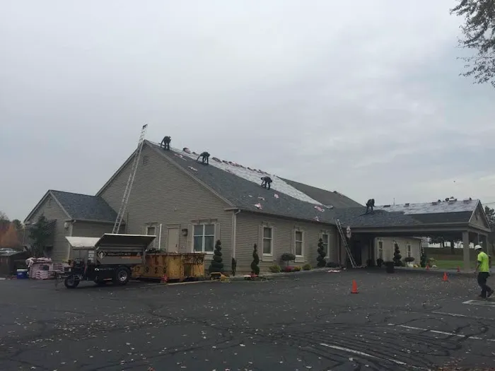 Leon Roofing LLC Picture 1