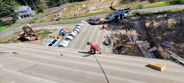 Latin roofing siding llc Picture 1