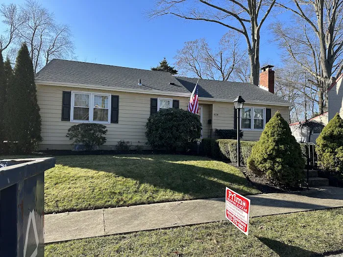 Primo Roofing and Siding Picture 1