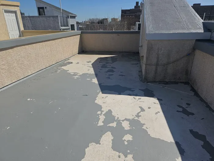 Umo Roofing LLC Picture 1