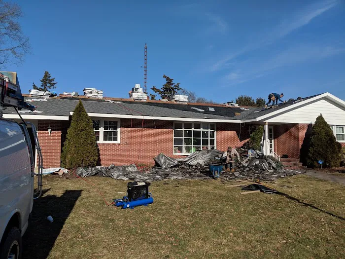 A & C Windows & Roofing Picture 3