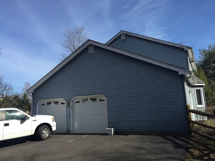 Reliance Roofing & Siding Picture 1