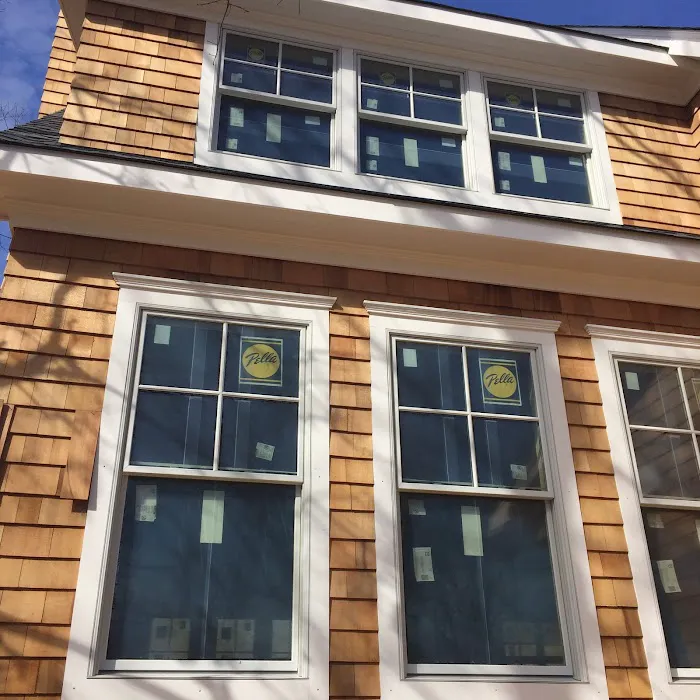 HAMPTONS CEDAR DESIGN Picture 7