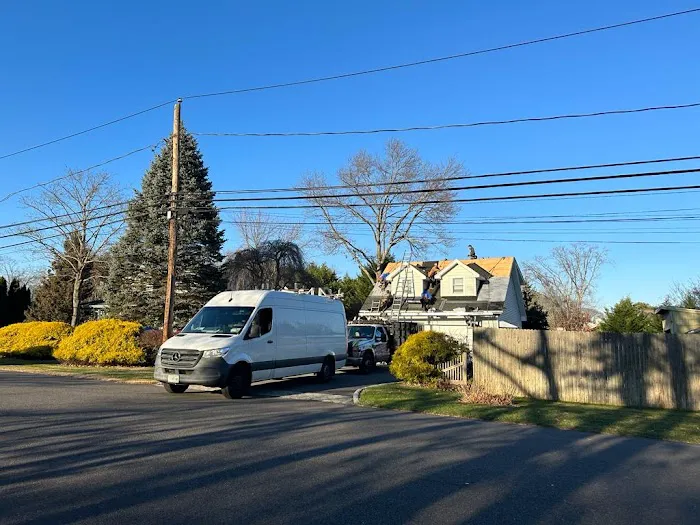 Expressway Roof Leaks and Siding Repair Picture 2