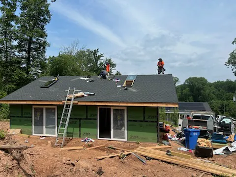 SALINAS ROOFING GUTTERS Picture 2