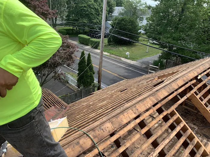 WA ROOFING SERVICES LLC Picture 5