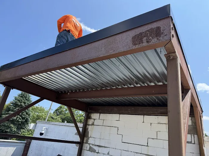 Solid Rock Roofing LLC Picture 1